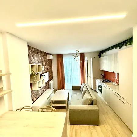 Lotus Aparthotel - Opera Mamaia