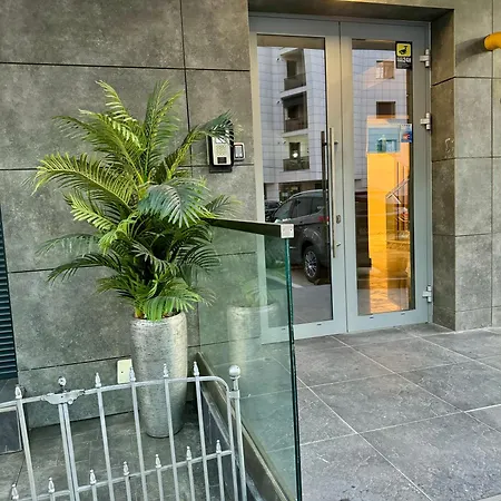 Apartment Lotus Near Opera Mamaia
