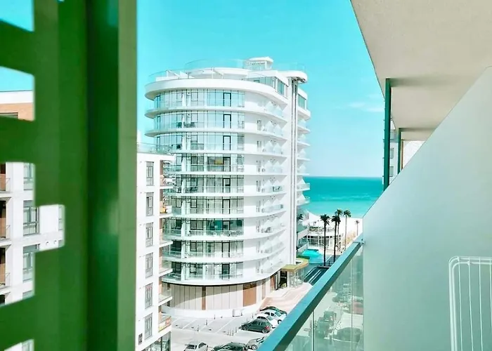 Lotus Near Opera Apartment *